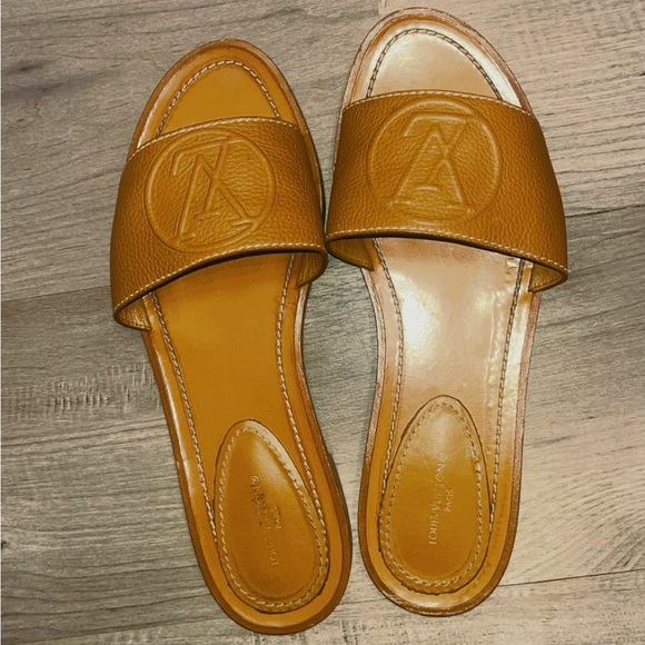 Louis Vuitton Lock It Leather Mule Sandals - Picture 1 of 5